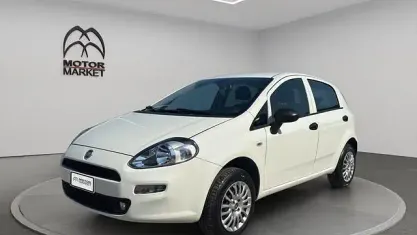 Usata Fiat Punto Lounge 77 CV (56 kW) 2018 Bianco Utilitaria