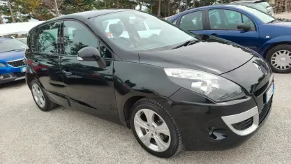 Usata Renault Scénic III XMOD 110 CV (80 kW) 2012 Nero Monovolume