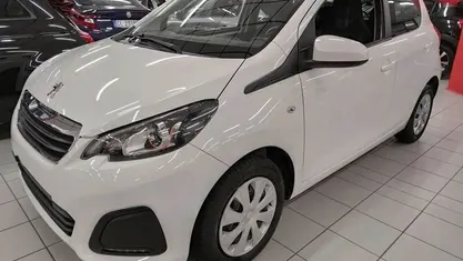 Usata Peugeot 108 Active 72 CV (52 kW) 2020 Bianco Utilitaria