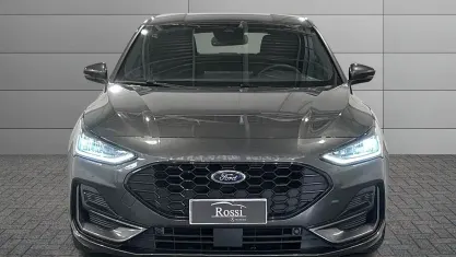 Usata Ford Focus ST-Line 116 CV (85 kW) 2025 Grigio scuro Berlina