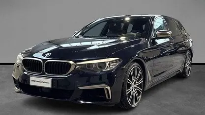 Usata BMW 550 Comfort Edition 400 CV (294 kW) 2020 Blu Station wagon
