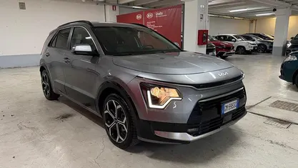 Usata Kia Niro Style 105 CV (77 kW) 2023 Steel gray SUV