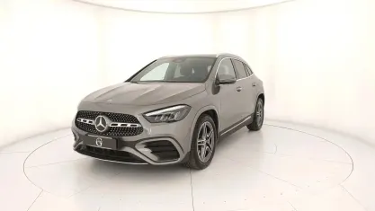 Usata Mercedes GLA200 AMG Line Premium 150 CV (110 kW) 2024 Grigio SUV