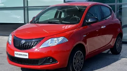 Rosso Usata 2024 Lancia Ypsilon S Due volumi | 13.500 € (Buon prezzo)