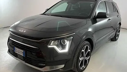 Grigio scuro Usata 2024 Kia Niro Style SUV | 23.900 € (Super prezzo)