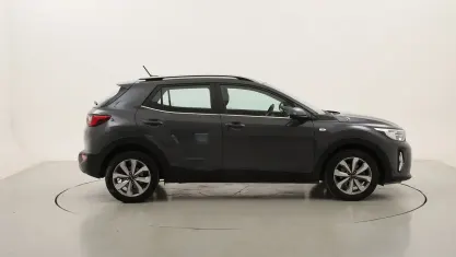 Usata Kia Stonic Style 100 CV (73 kW) 2022 Grigiogrigio SUV