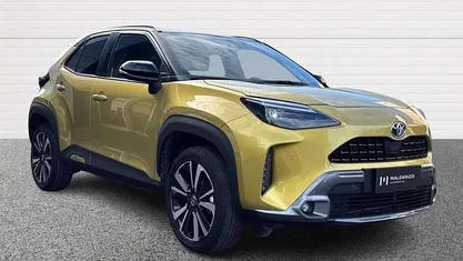 Begagnad Toyota Yaris Cross 116 HK (85 kW) 2022 Gul SUV