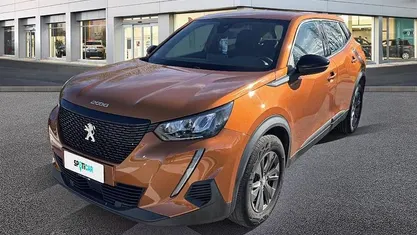 Arancione Usata 2022 Peugeot 2008 Active SUV | 16.700 € (Buon prezzo)