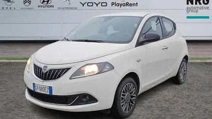 Bianco Usata 2023 Lancia Ypsilon Silver Due volumi | 11.700 € (Buon prezzo)
