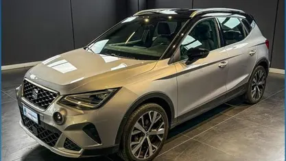 Usata Seat Arona Xperience 95 CV (69 kW) 2022 Grigio SUV