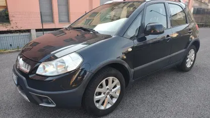 Usata Fiat Sedici 120 CV (88 kW) 2011 Nero SUV