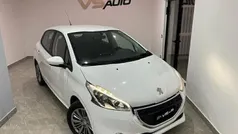 Usata 2016 Peugeot 208 Allure Due volumi | 9499 € (Buon prezzo)