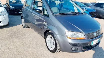 Usata Fiat Idea 70 CV (51 kW) 2005 Grigio Monovolume