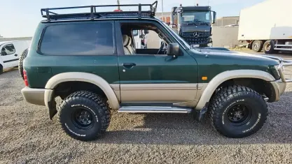 Usata Nissan Patrol 158 CV (116 kW) 2000 Verde SUV