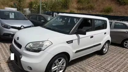 Usata Kia Soul 118 CV (86 kW) 2010 Bianco SUV