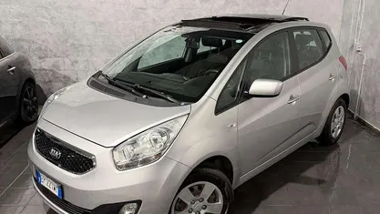 Argento Usata 2013 Kia Venga Due volumi | 5900 € (Buon prezzo)