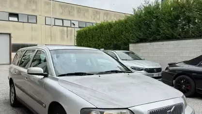 Usata Volvo V70 Summum 163 CV (119 kW) 2004 Argento Station wagon