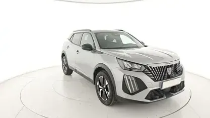 Usata Peugeot 2008 Allure 101 CV (74 kW) 2025 Grigio SUV