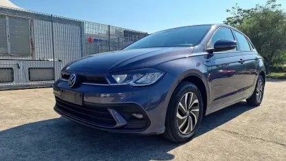 Usata VW Polo Life 95 CV (69 kW) 2023 Grigio Utilitaria