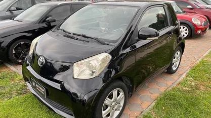 Usata Toyota iQ 68 CV (50 kW) 2009 Nero Utilitaria
