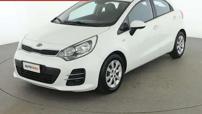 Usata 2015 Kia Rio Active Berlina | 9799 € (Buon prezzo)