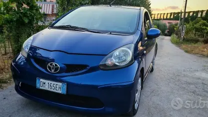 Usata Toyota Aygo 68 CV (50 kW) 2007 Bluazzurro Utilitaria