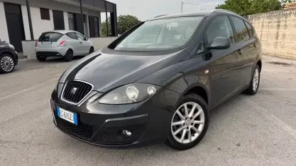 Usata Seat Altea XL Style 105 CV (77 kW) 2010 Grigio Monovolume
