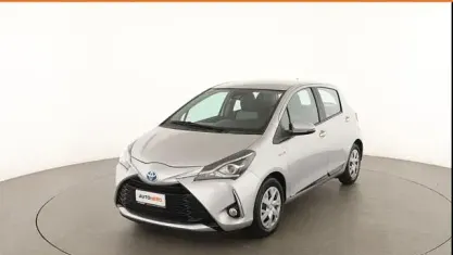 Usata Toyota Yaris Active 101 CV (74 kW) 2017 Argento Utilitaria