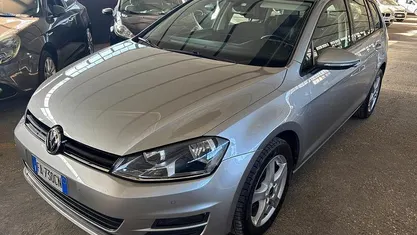 Grigio Usata 2015 VW Golf VII Highline Station wagon | 6900 € (Buon prezzo)