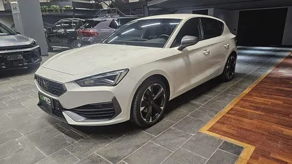Bianco Usata 2023 Cupra Leon Due volumi | 25.900 € (Buon prezzo)