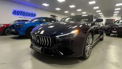 Usata Maserati Ghibli 275 CV (202 kW) 2020 Blu/azzurro Berlina
