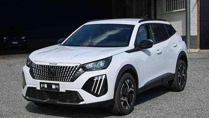 Usata 2025 Peugeot 2008 Allure SUV | 22.800 € (Buon prezzo)