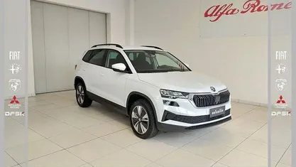 Usata Skoda Karoq Executive 116 CV (85 kW) 2024 Bianco SUV