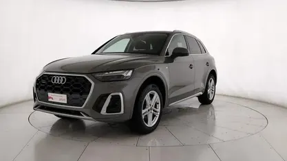 Usata Audi Q5 S-Line 204 CV (150 kW) 2024 Grigio chronos metallizzato SUV