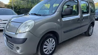 Usata Renault Kangoo 106 CV (77 kW) 2008 Argento Monovolume