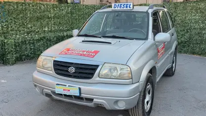 Usata Suzuki Grand Vitara 109 CV (80 kW) 2002 Grigio SUV