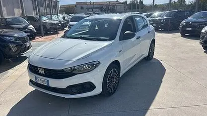 Bianco Usata 2024 Fiat Tipo Due volumi | 18.950 € (Buon prezzo)