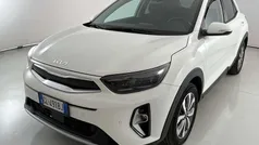 Bianco Usata 2022 Kia Stonic Style SUV | 15.900 € (Buon prezzo)