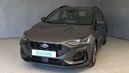 Usata Ford Focus ST-Line 116 CV (85 kW) 2023 Grigio Station wagon