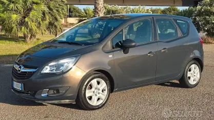 Usata Opel Meriva 101 CV (74 kW) 2017 Grigio Monovolume