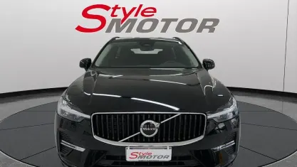 Usata Volvo XC60 Momentum 197 CV (144 kW) 2022 Nero SUV