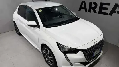 Usata Peugeot 208 Allure 101 CV (74 kW) 2020 Bianco Utilitaria