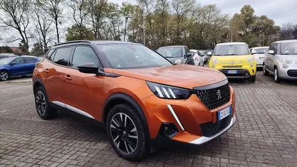Arancione Usata 2021 Peugeot 2008 GT SUV | 15.990 € (Buon prezzo)