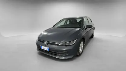 Usata VW Golf VIII Life 116 CV (85 kW) 2025 Grigia Berlina