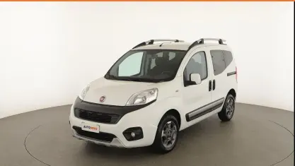 Usata Fiat Qubo Trekking 95 CV (69 kW) 2019 Bianco Monovolume