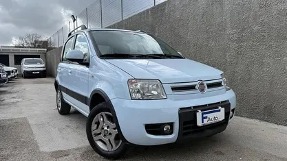 Usata Fiat Panda Climbing 60 CV (44 kW) 2010 Bianco Utilitaria
