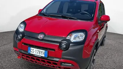 Rosso Usata 2024 Fiat Panda Cross Cross Due volumi | 13.900 € (Buon prezzo)