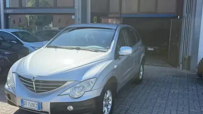 Usata SsangYong Actyon 141 CV (103 kW) 2009 Grigio SUV