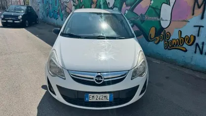 Usata Opel Corsa 85 CV (62 kW) 2012 Bianco Utilitaria