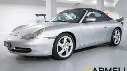 Usata Porsche 911 Carrera 4 300 CV (220 kW) 2000 Argento Cabrio